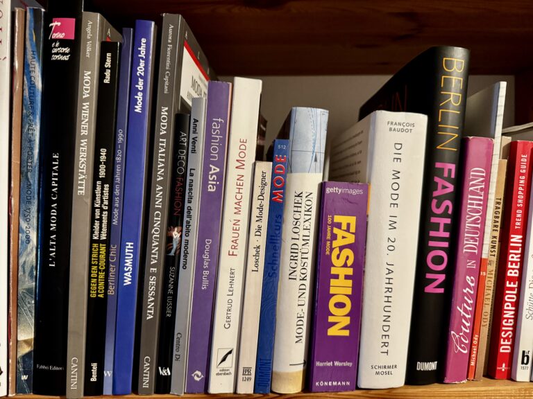 Bücher und Zeitschriften